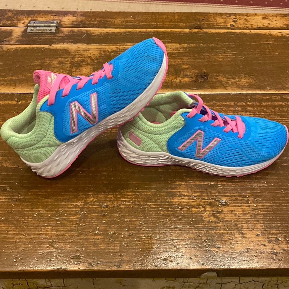 New Balance Fresh Foam Arishi - Girls, size 13